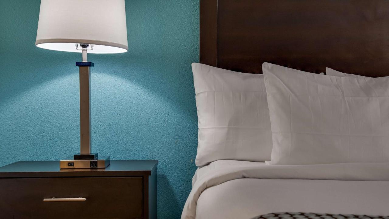 Surestay Plus Hotel By Best Western Asheboro Exterior photo